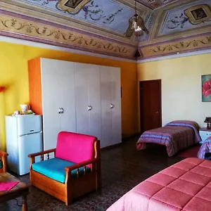 Holland International Guest house Catania